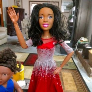 28 inch Barbie Doll....Excellent Condition!!! INCLUDES THE OTHER DOLL AS GIFT 🎁